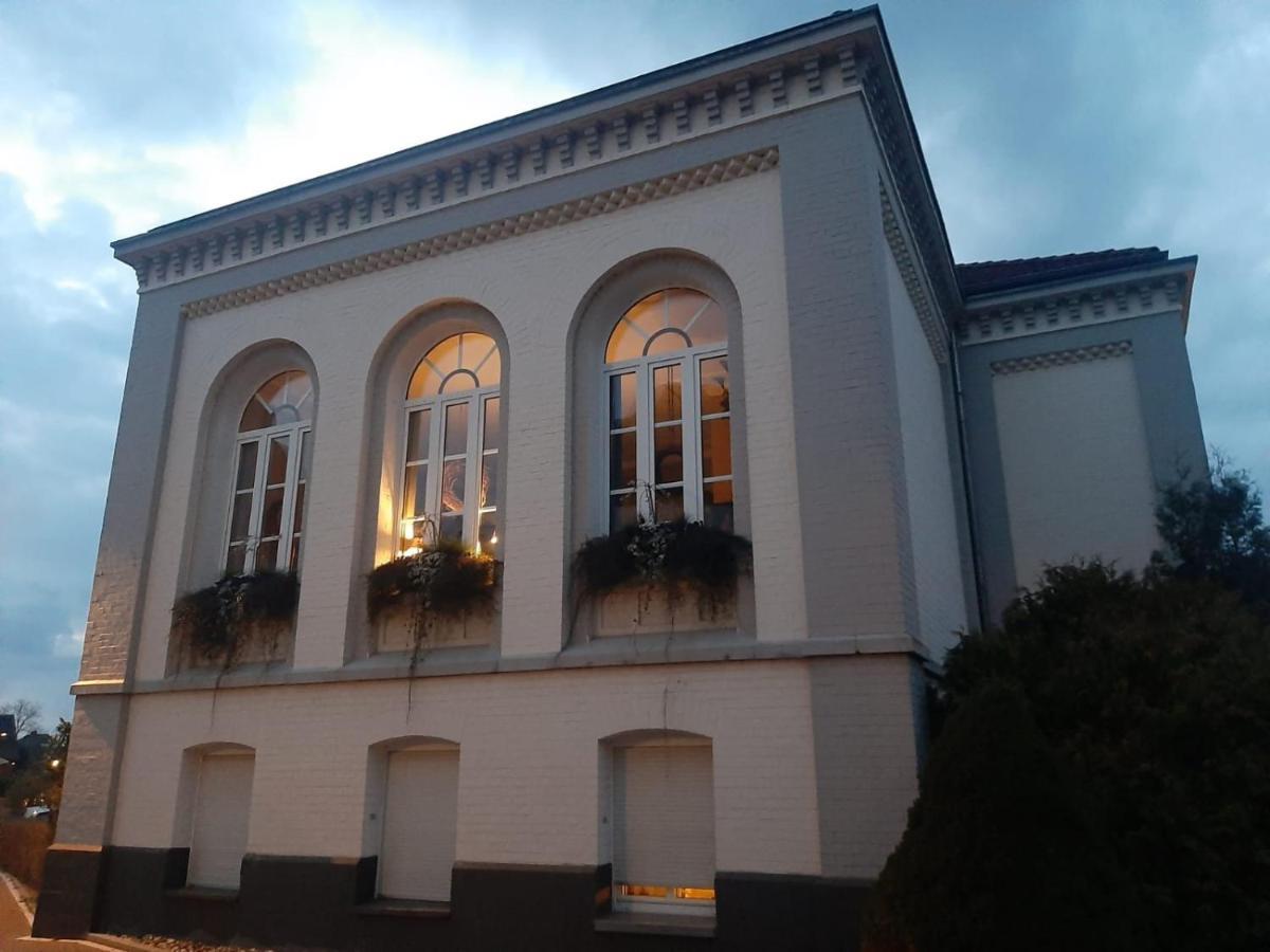 Wohnen Im Alten Amtsgericht Im Herzen Von Xanten Exterior foto